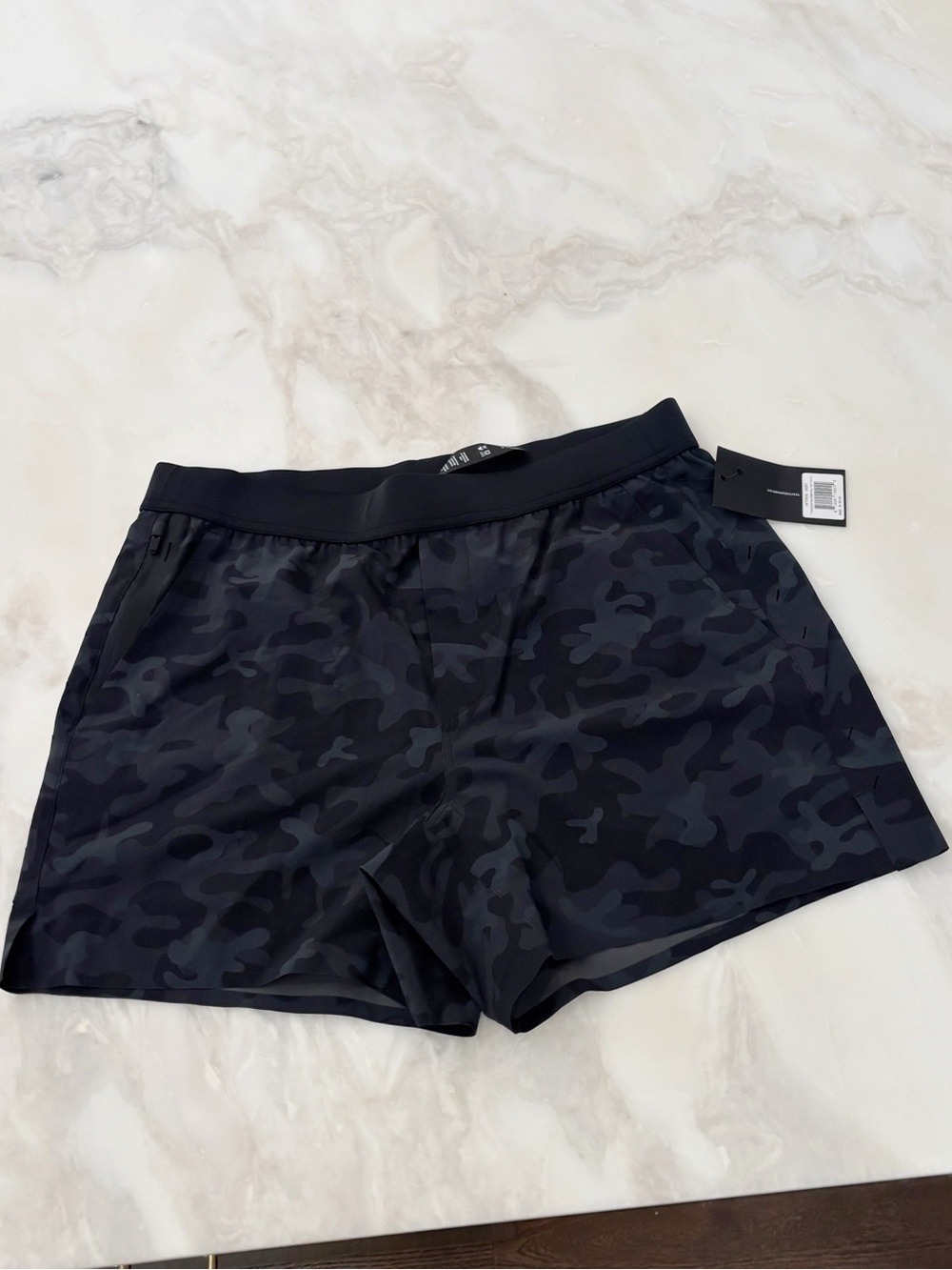 Ten Thousand 5” Interval Short Men’s Size Large Black Camo New Unlined